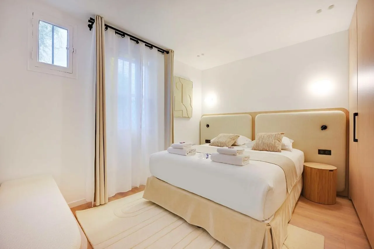 Elegant Apartment - 2Br-6P - Palais Royal Paris France