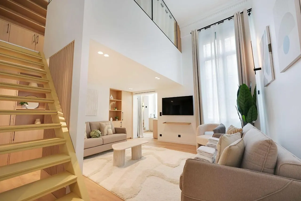 פריז Elegant Apartment - 2Br-6P - Palais Royal